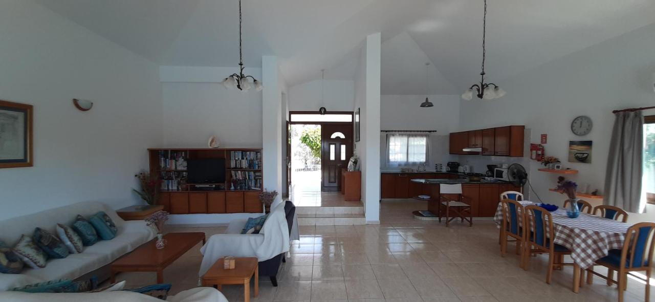 Chriseleni Latchi Villas Polis Exterior photo
