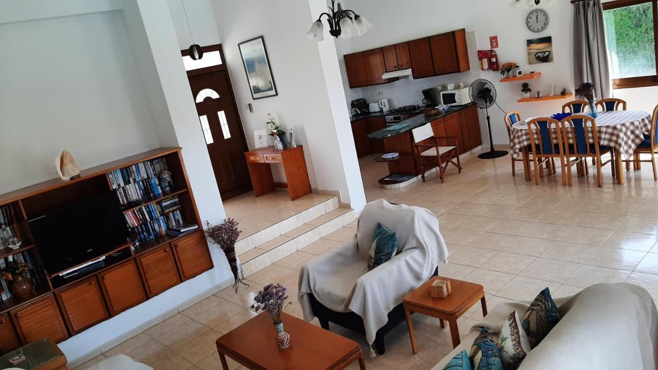 Chriseleni Latchi Villas Polis Exterior photo